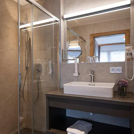 Lakeside Luxury Apartmán *