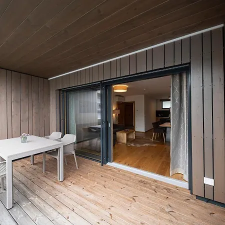 Lakeside Luxury Apartment