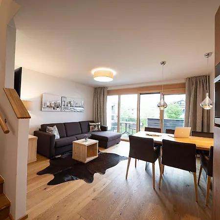 公寓 Lakeside Luxury 滨湖采尔