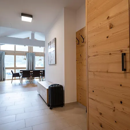 Apartment Lakeside Luxury Zell am See