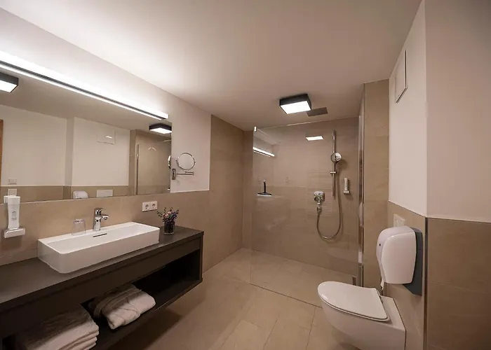 Lakeside Luxury Lägenhet