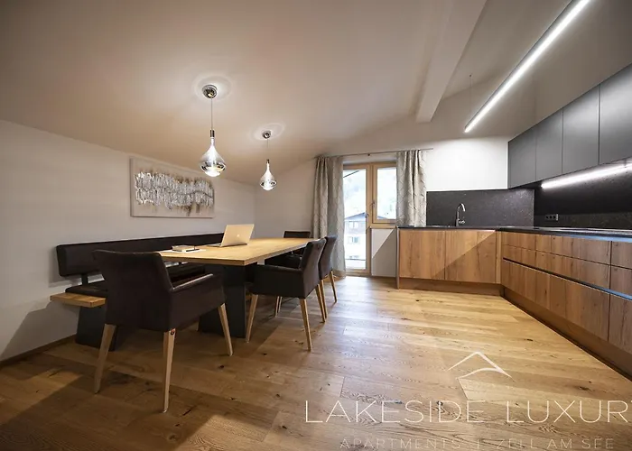 Lägenhet Lakeside Luxury