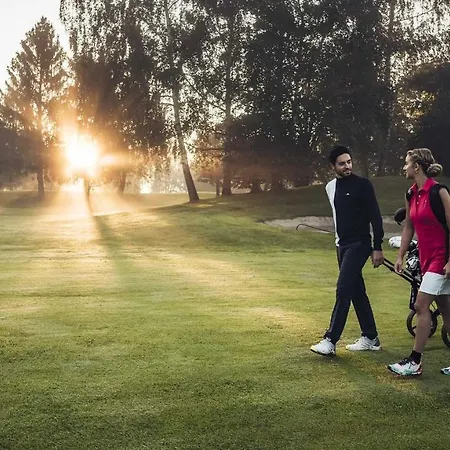 Lakeside Luxury * Τσελ αμ Ζέε